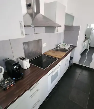 T3 Petit Confort - Proche Commodités - Parking Privé