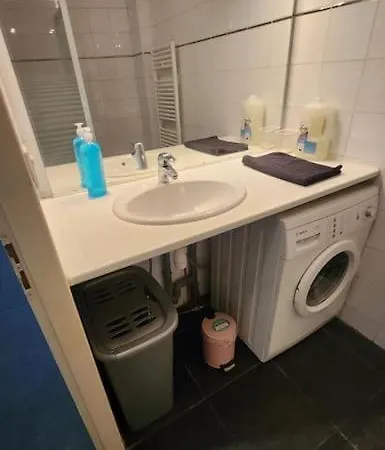 Апартаменты T3 Petit Confort - Proche Commodites - Parking Prive *