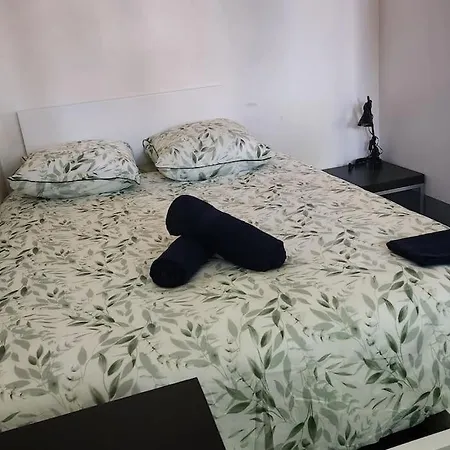 公寓 T3 Petit Confort - Proche Commodites - Parking Prive *