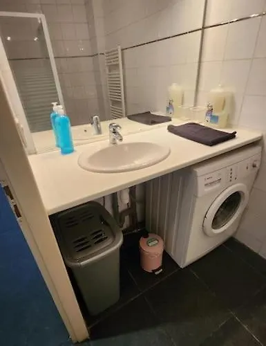 Apartamento T3 Petit Confort - Proche Commodites - Parking Prive *