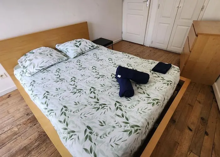 T3 Petit Confort - Proche Commodites - Parking Prive