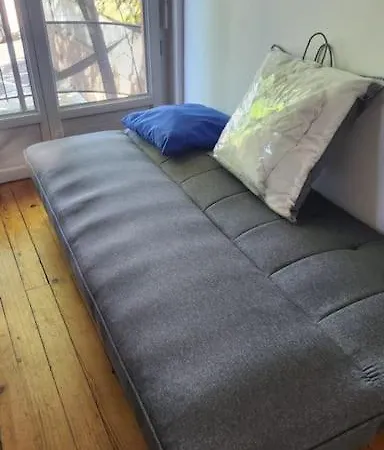 T3 Petit Confort - Proche Commodités - Parking Privé