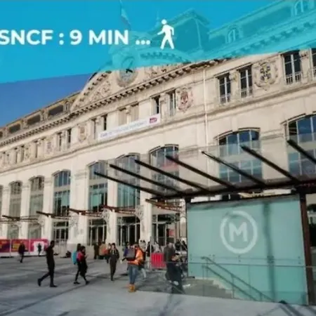 T3 Petit Confort - Proche Commodités - Parking Privé